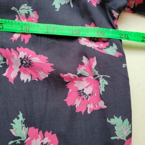 NWT Karissa & Me Navy Blue & Pink Floral‎ V-Neck Roll Tab Long Sleeve Blouse - M - Picture 6 of 8